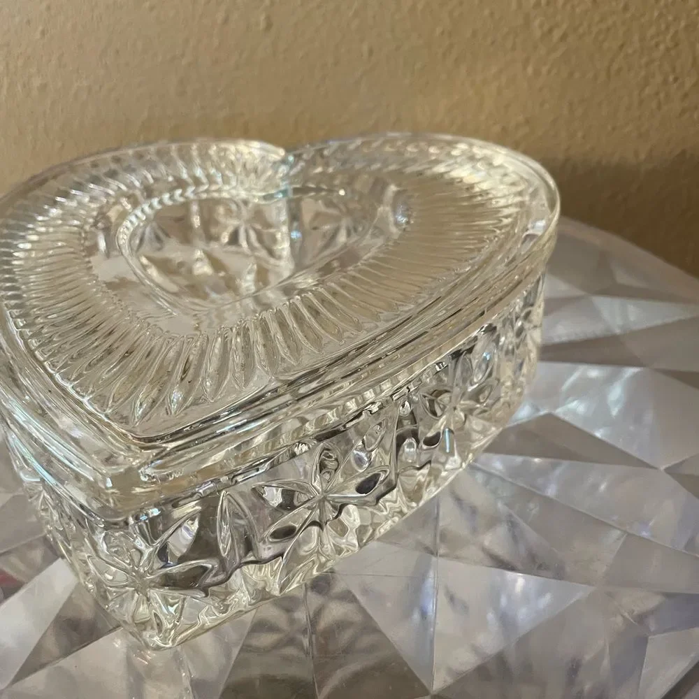 Glass Crystal Large Heart Trinket Box with Lid 7x7 Gorgeous!!